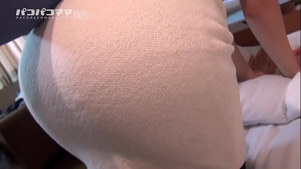Le chaos dans le jardin boueux (Une famille perverse)  | Vidéo Porno